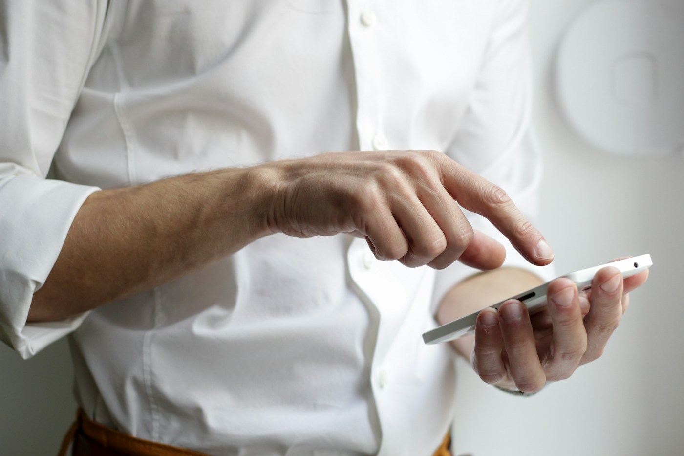 Using connected technology on a mobile phone